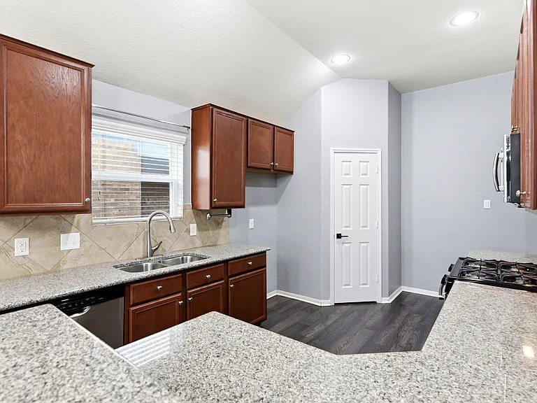 15002 Miller Meadows Ln — Photo 18