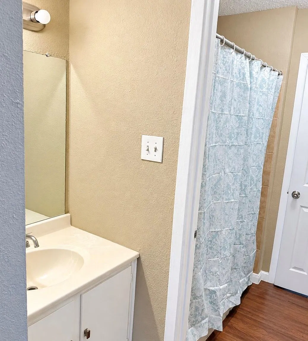 2 bed, 2.0 bath, 1104 sqft, $1,349 — Photo 4