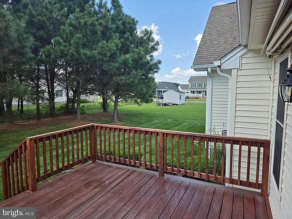 5th image of 2102 Waverly Dr