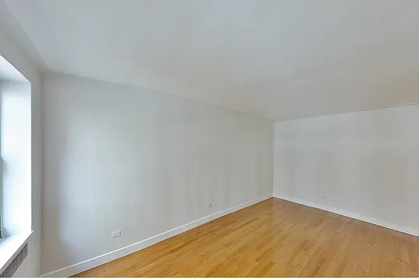 Rented by Stonehenge NYC LLC | media 4