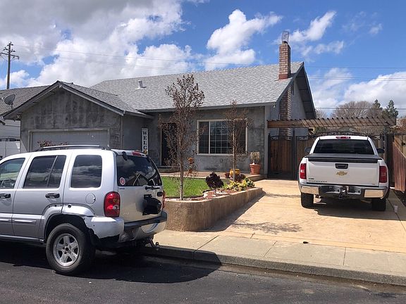 2nd image of 571 Greenwood Dr