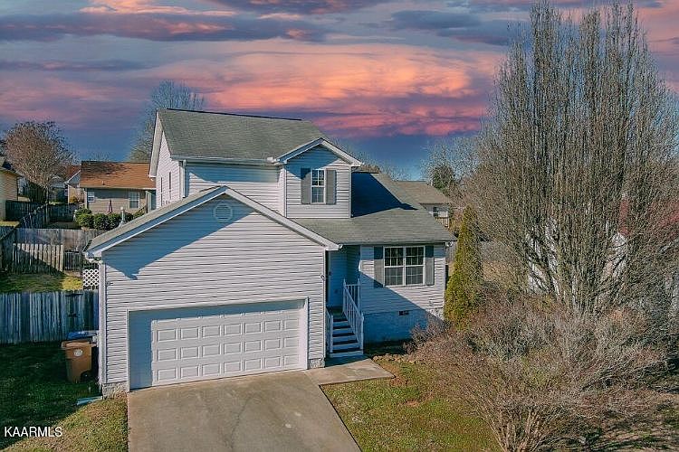 1st image of 4219 Peacock Ln
