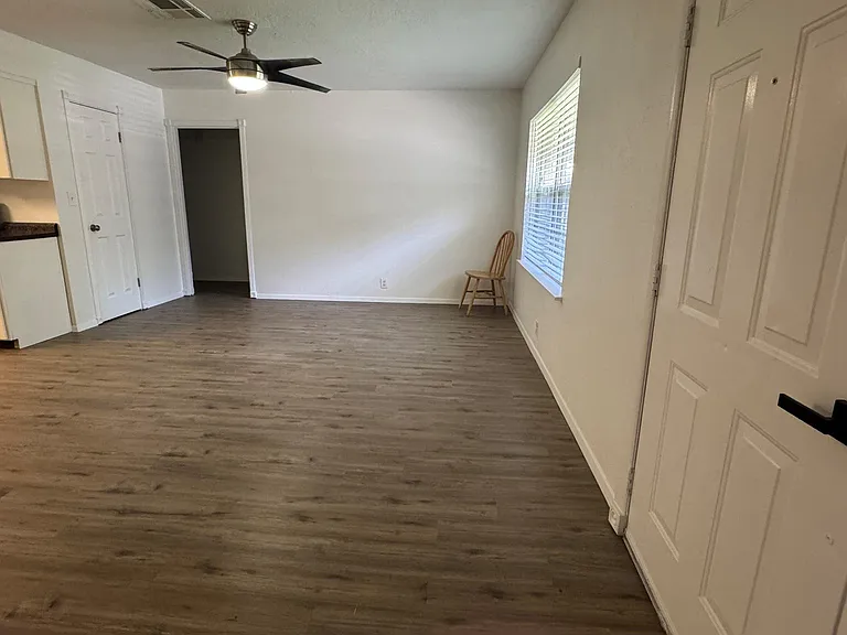 935 Creager St — Photo 5
