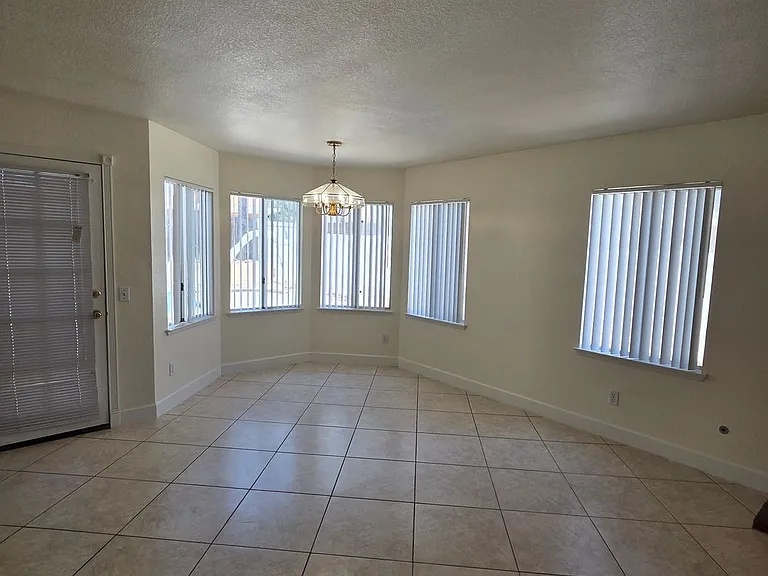 8577 Rosemary Dr — Photo 6
