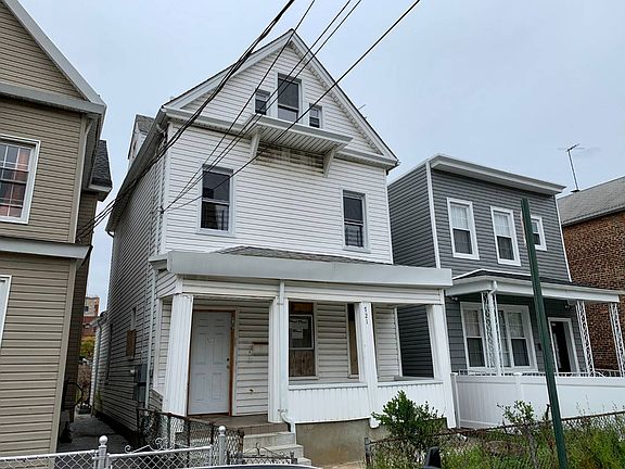 2nd image of 721 E 218th St #2F