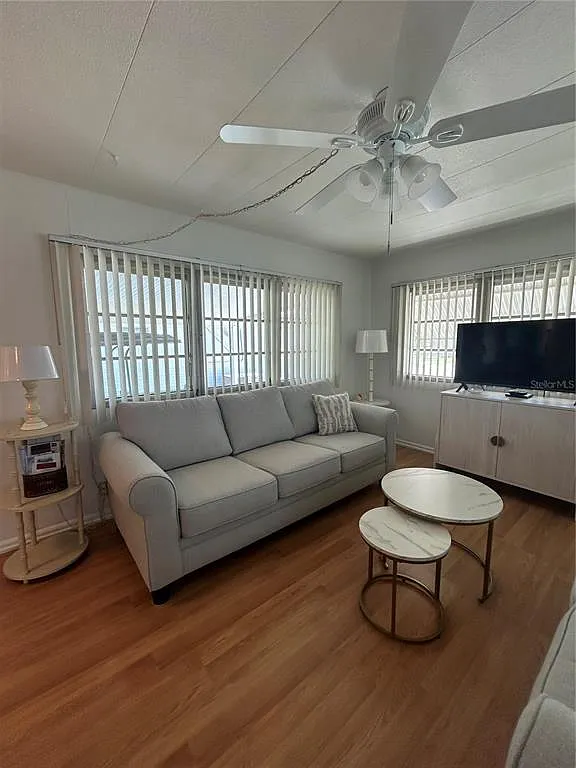 2 bed, 1.0 bath, 624 sqft, $1,500 — Photo 4
