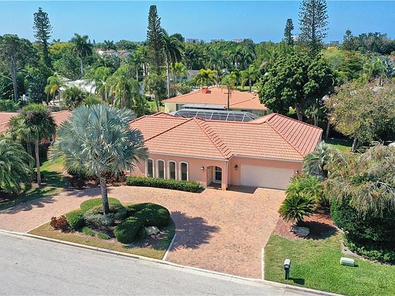 2nd image of 464 E Royal Flamingo Dr
