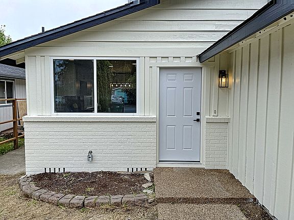 2nd image of 5313 101st Pl NE