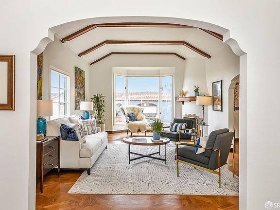 4th image of 120 Paraiso Pl