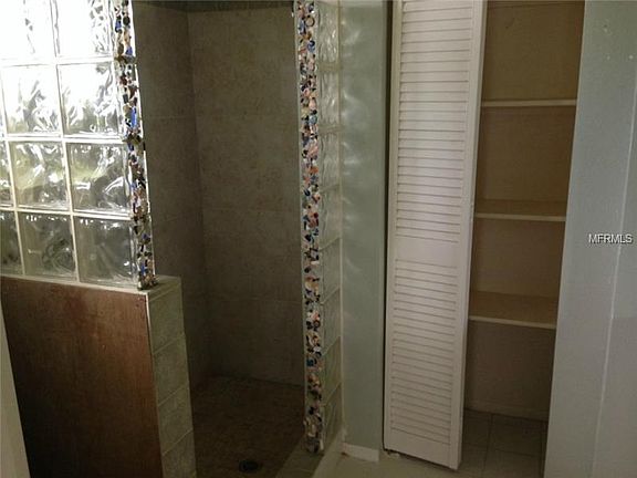5th image of 337 Circlewood Dr #G1-2