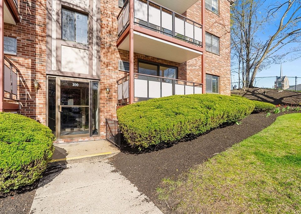 1st image of 100 Lexington St APT A2