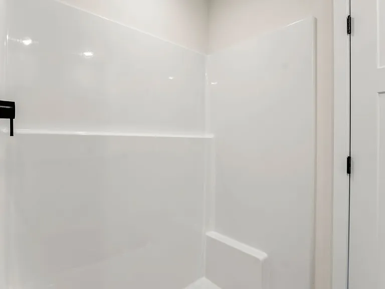 19 Carol St — Photo 10