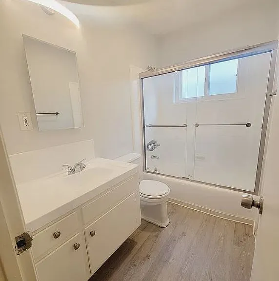 1365 Orange Grove Ave #8 — Photo 7