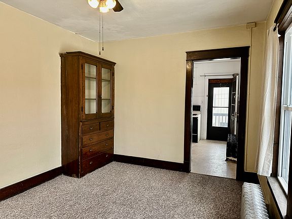 2nd image of 216 1/2 S 6th St