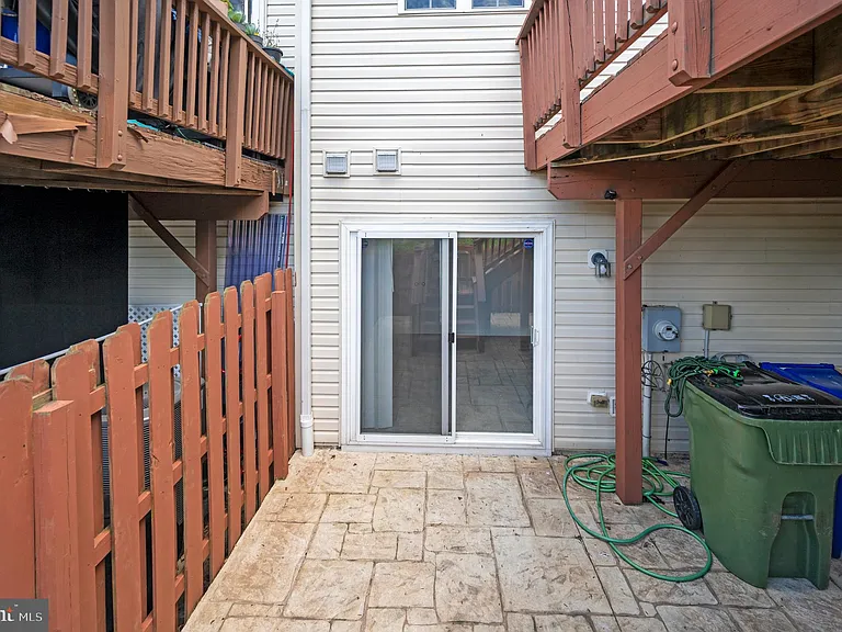 104 Stingray Ct — Photo 44