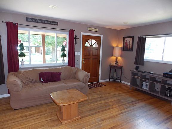 2nd image of 2010 Faycrest Dr