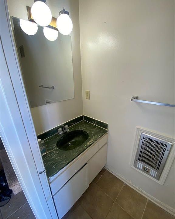1st image of 2705 Penwood Pl