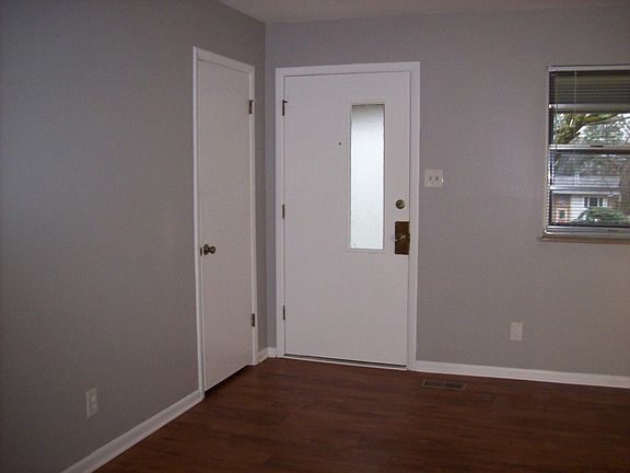 4th image of 9005 Camero Ln