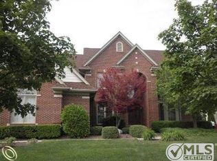483 Highlands Dr, Canton, MI 48188