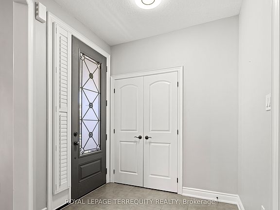 4th image of 1818 Lamstone St