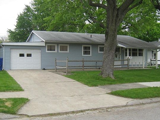 2nd image of 10 Marion Ct