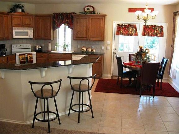 Kitchen/Dining