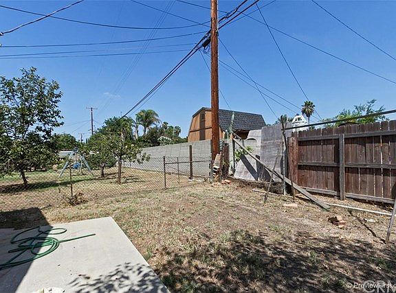 5th image of 15905 Meadowside St