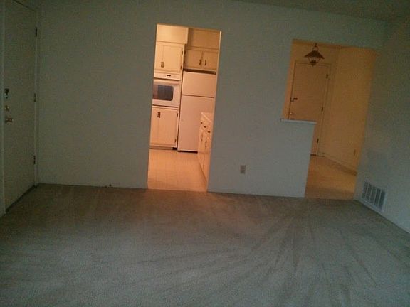 3rd image of 4215 Robertson Ave