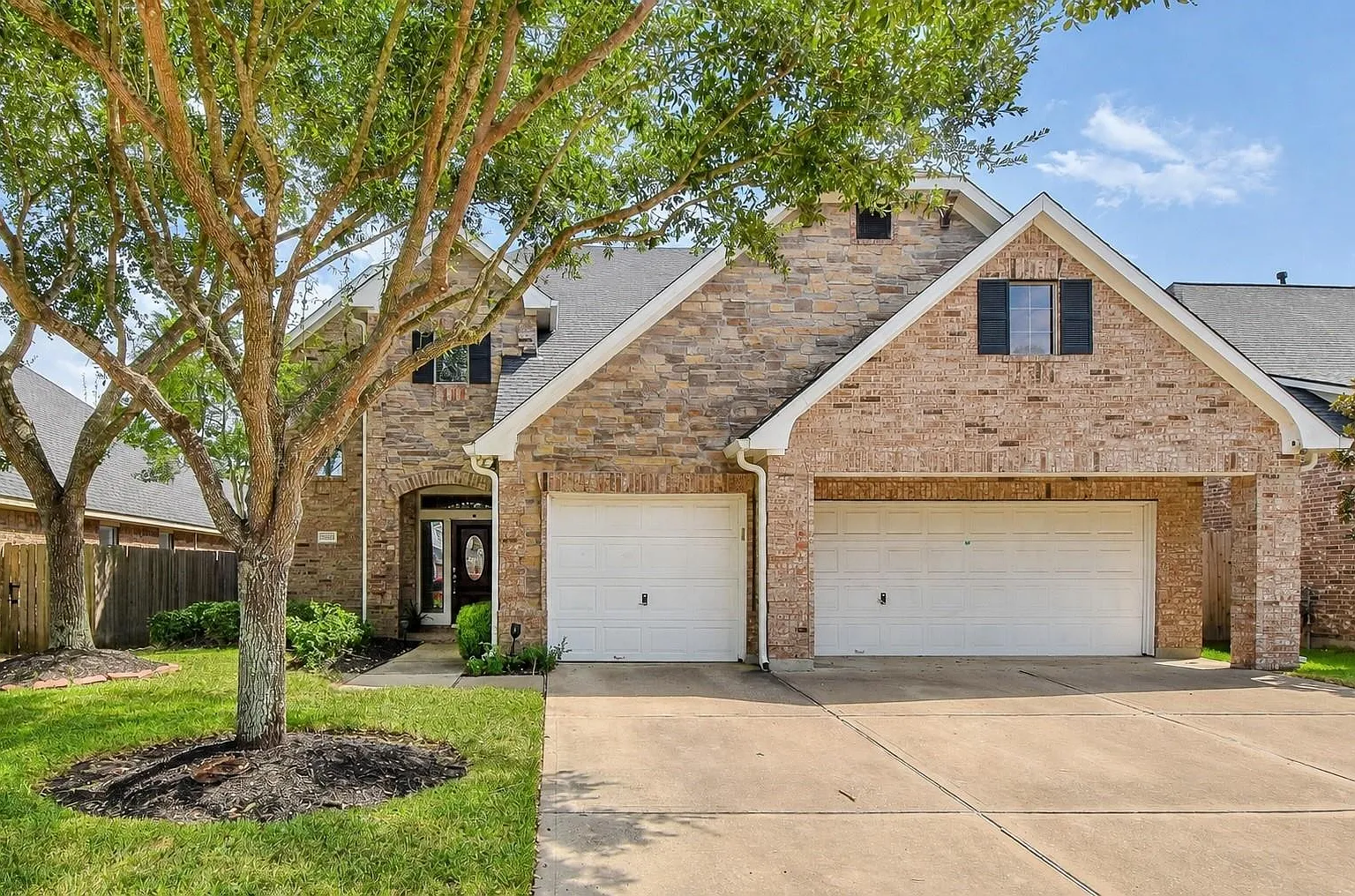 4 bed, 3.0 bath, 2864 sqft, $2,800 — Photo 2