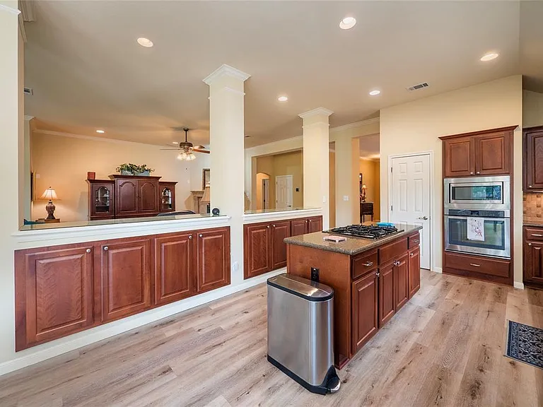 3805 Longhorn Acres St — Photo 8