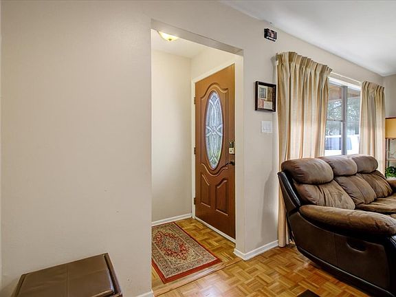 5th image of 3304 Avenue N