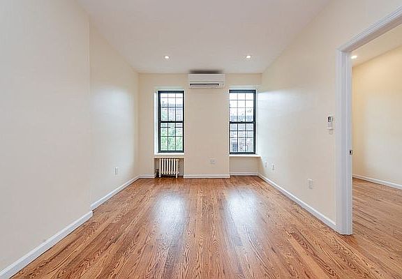 3rd image of 207 Van Buren St #B