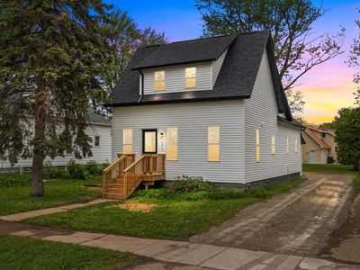 394 NAYMUT STREET, Menasha, WI, 54952