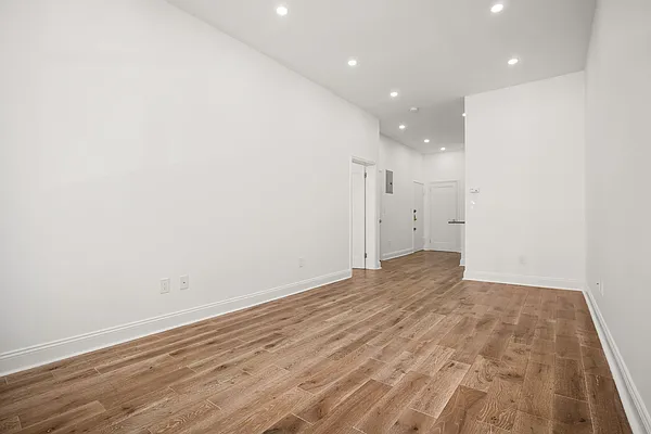 Rented by Cooper & Cooper Real Estate | media 8