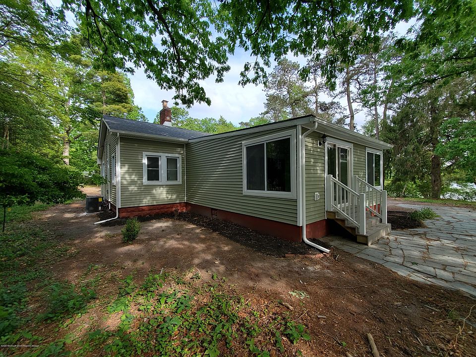 1st image of 375 Goldenrod St