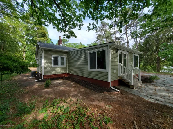 375 Goldenrod St, Browns Mills, NJ 08015