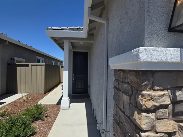 2057 Arbor Ridge Dr, Roseville, CA 95747