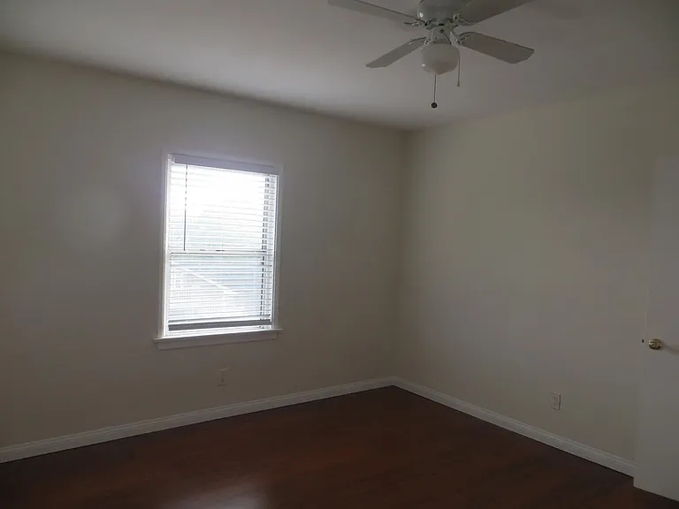 147 Mariposa Ave #F — Photo 14