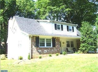 380 Betsy Ln, Warminster, PA 18974