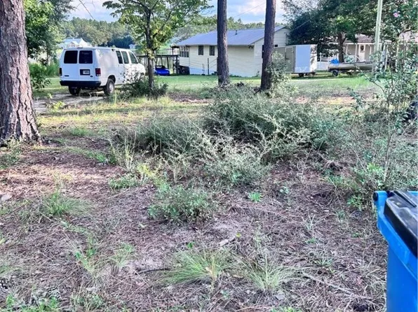 803 Gene Bland Rd, Jesup, GA 31545