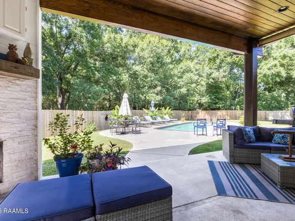 144 Cypress Cv, Youngsville, LA 70592