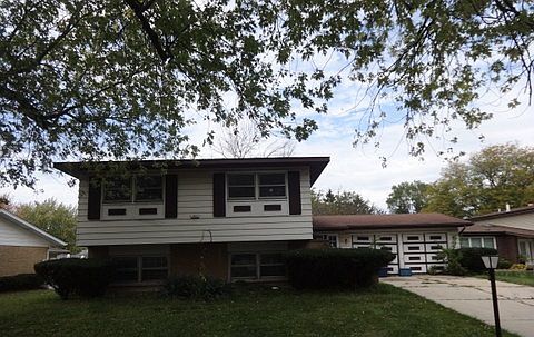 2nd image of 612 N Longwood Ct