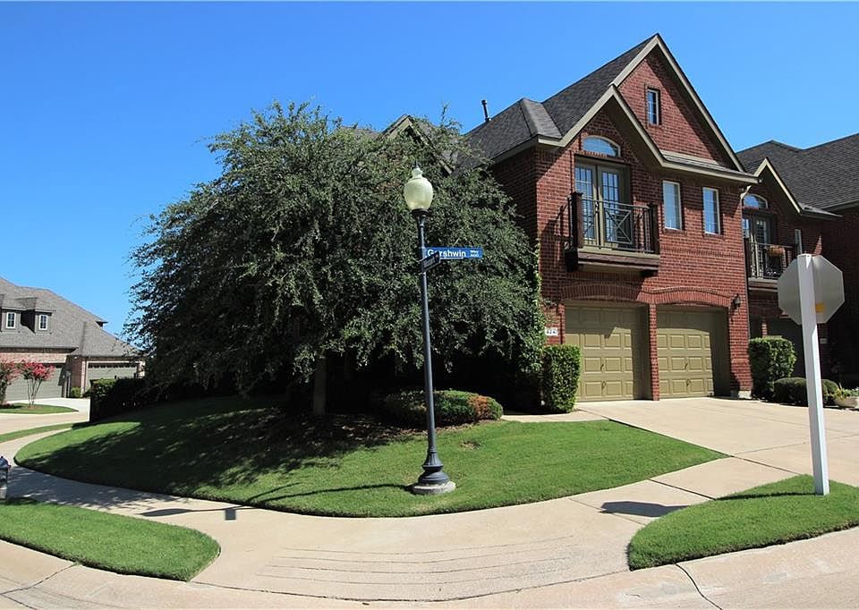 1st image of 424 Gershwin Way