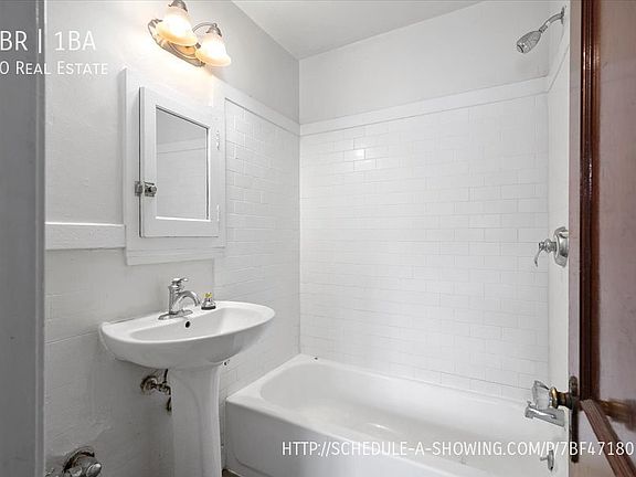 5th image of 1580 N Pennsylvania St #207