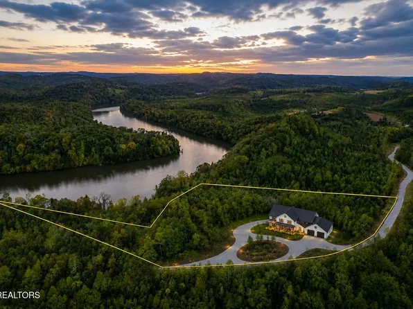 104 Pineview Ln, Vonore, TN 37885