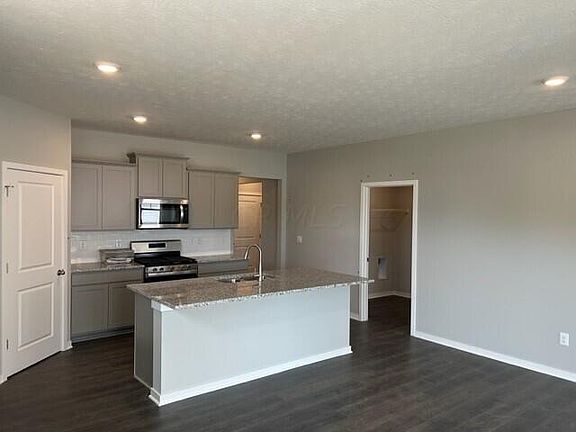 2nd image of 1390 Hemetite Dr W