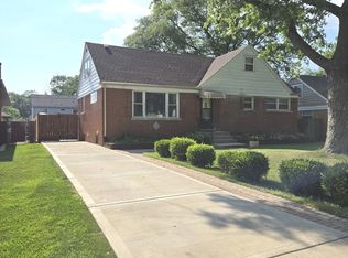 452 S Walnut St, Bensenville, IL
