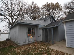 527 Hill Ave, Spirit Lake, IA 51360
