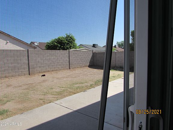 4th image of 11844 W Bloomfield Road