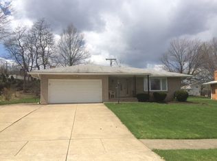5822 Rock Haven Dr, Seven Hills, OH 44131